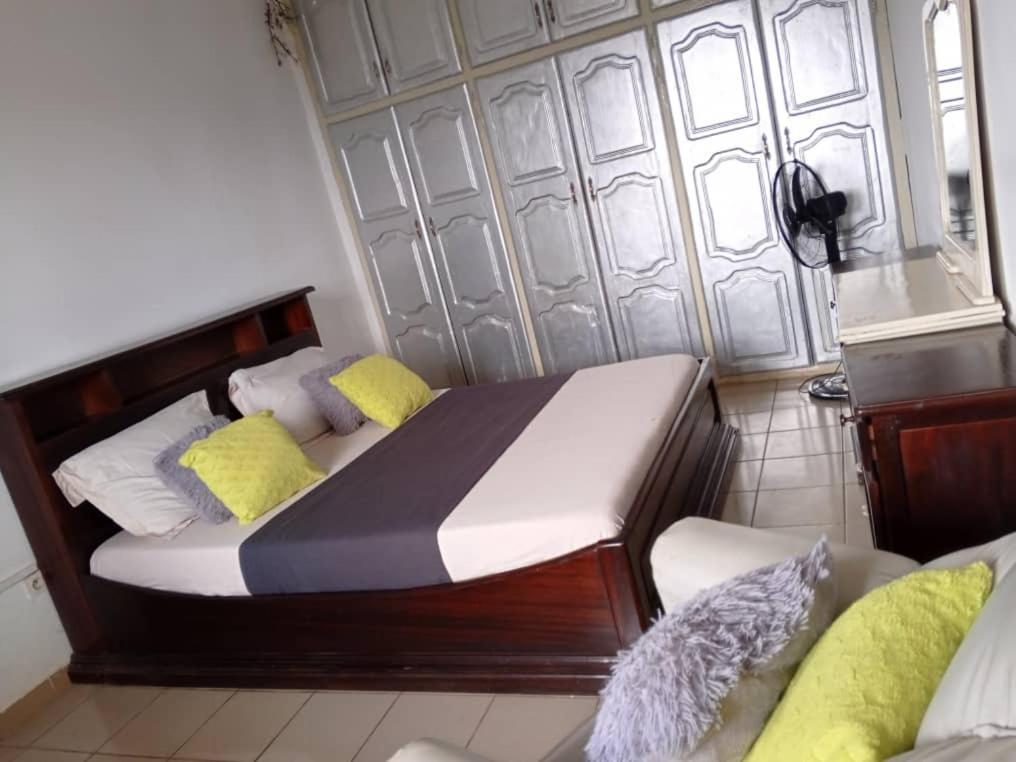 Appart Meuble Le Dakota Yaoundé Dış mekan fotoğraf