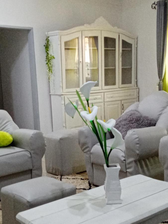 Appart Meuble Le Dakota Yaoundé Dış mekan fotoğraf